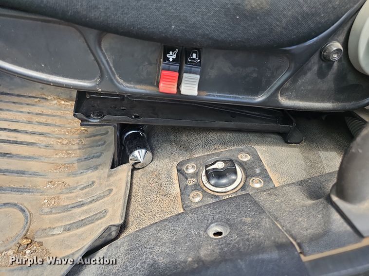 image for item DS4702 2012 Freightliner Business Class M2 crane truck