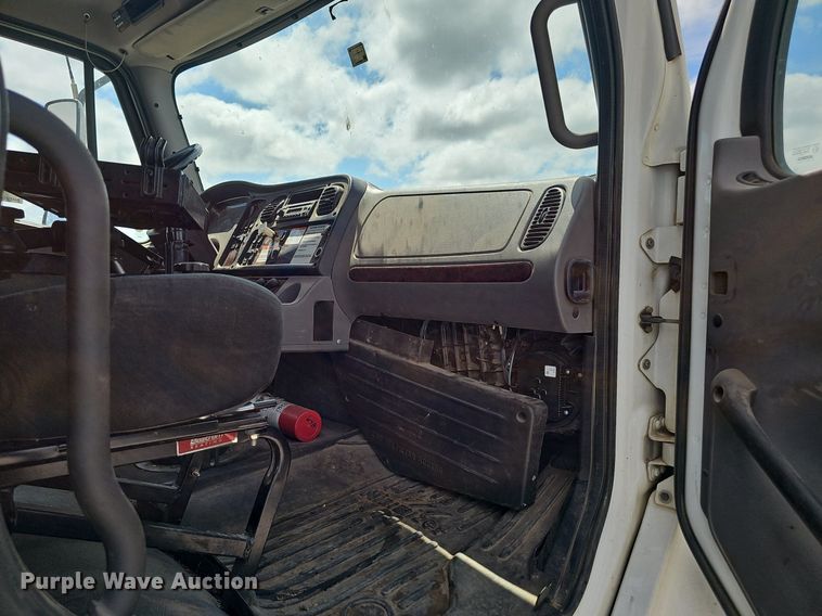 image for item DS4702 2012 Freightliner Business Class M2 crane truck