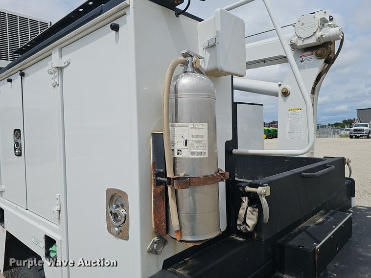 image for item DS4705 2014 Ford F550 Super Duty utility / service truck