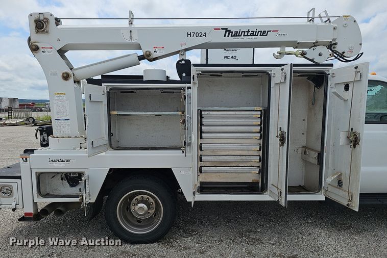 image for item DS4705 2014 Ford F550 Super Duty utility / service truck