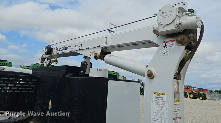 image for item DS4705 2014 Ford F550 Super Duty utility / service truck