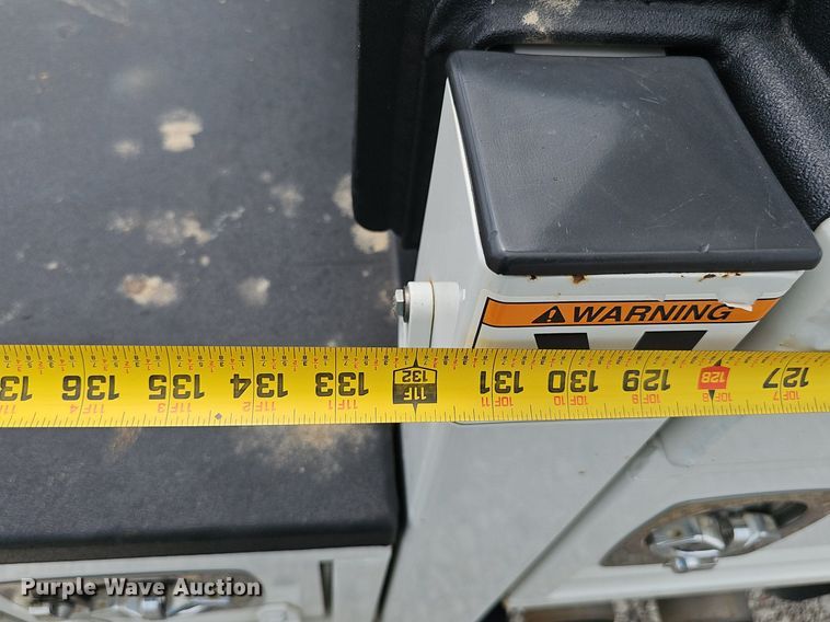 image for item DS4705 2014 Ford F550 Super Duty utility / service truck