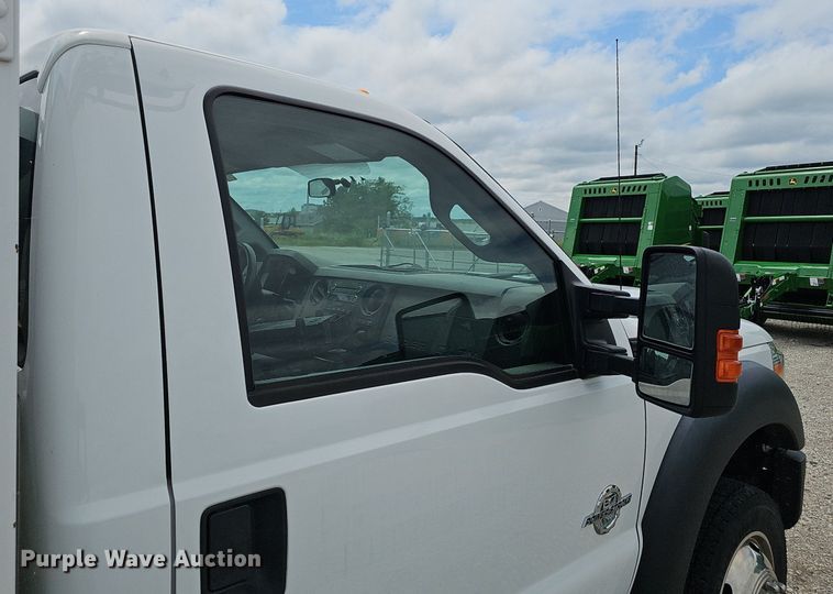 image for item DS4705 2014 Ford F550 Super Duty utility / service truck
