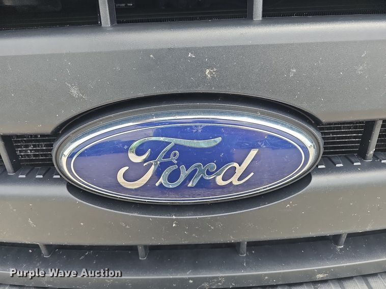 image for item DS4705 2014 Ford F550 Super Duty utility / service truck