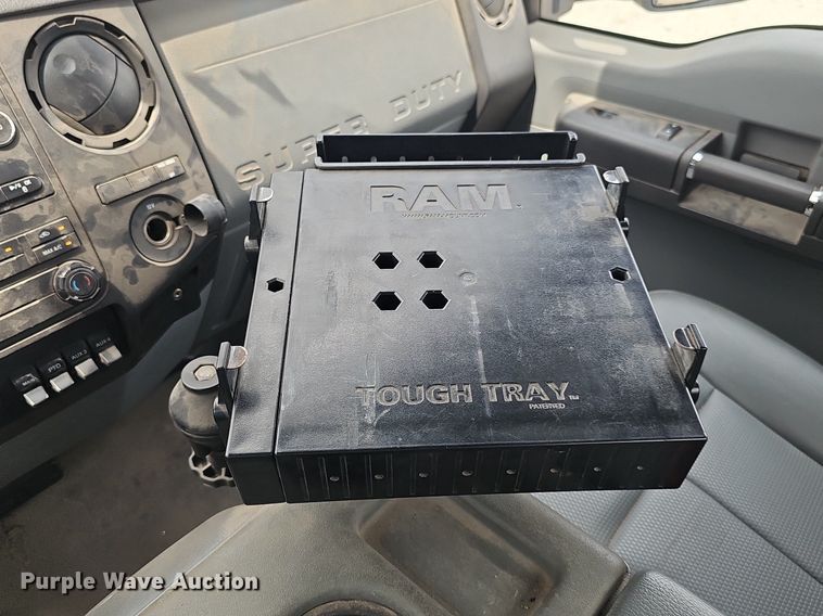 image for item DS4705 2014 Ford F550 Super Duty utility / service truck