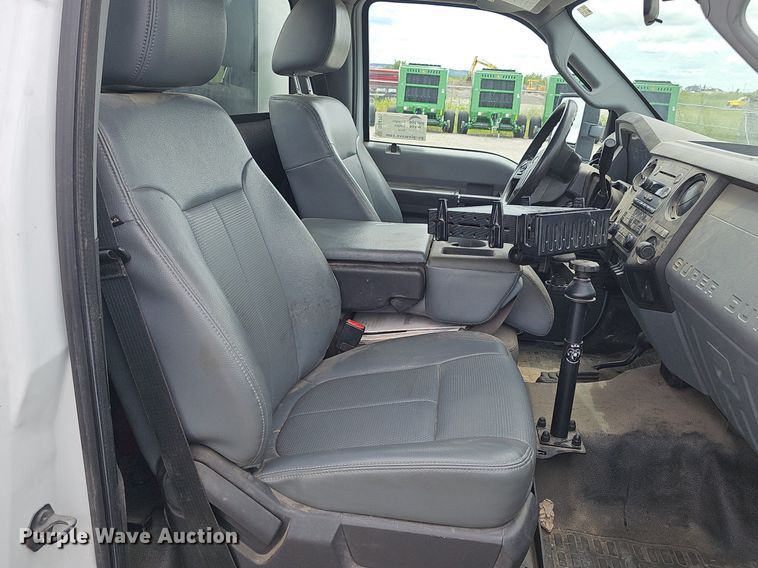 image for item DS4705 2014 Ford F550 Super Duty utility / service truck