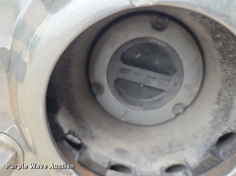 image for item DS4705 2014 Ford F550 Super Duty utility / service truck