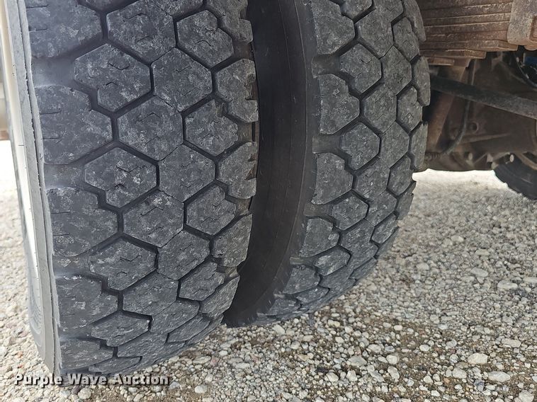 image for item DS4705 2014 Ford F550 Super Duty utility / service truck