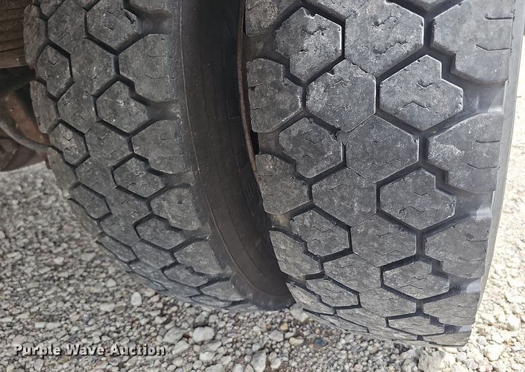 image for item DS4705 2014 Ford F550 Super Duty utility / service truck