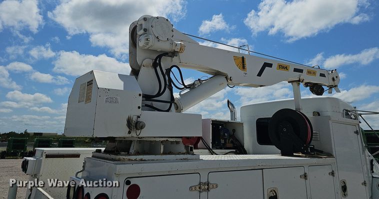 image for item DS4708 2000 Kenworth T300 utility / service truck