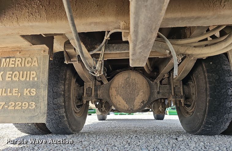 image for item DS4708 2000 Kenworth T300 utility / service truck