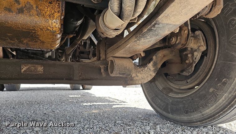 image for item DS4708 2000 Kenworth T300 utility / service truck