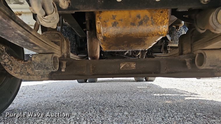 image for item DS4708 2000 Kenworth T300 utility / service truck