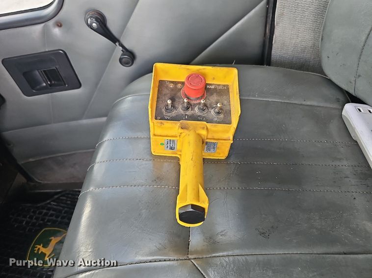 image for item DS4708 2000 Kenworth T300 utility / service truck