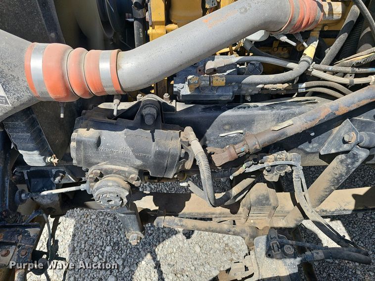 image for item DS4708 2000 Kenworth T300 utility / service truck