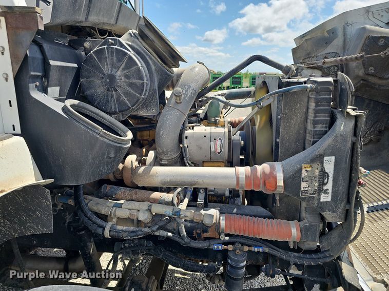 image for item DS4708 2000 Kenworth T300 utility / service truck