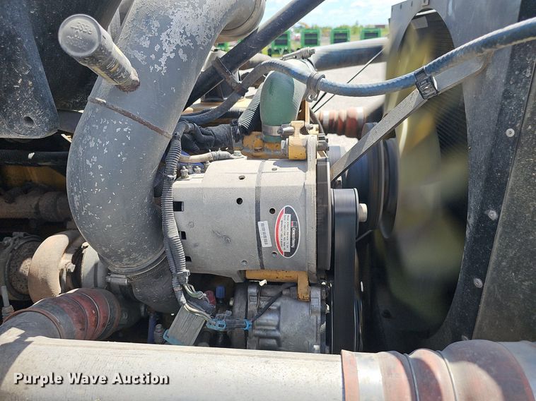 image for item DS4708 2000 Kenworth T300 utility / service truck