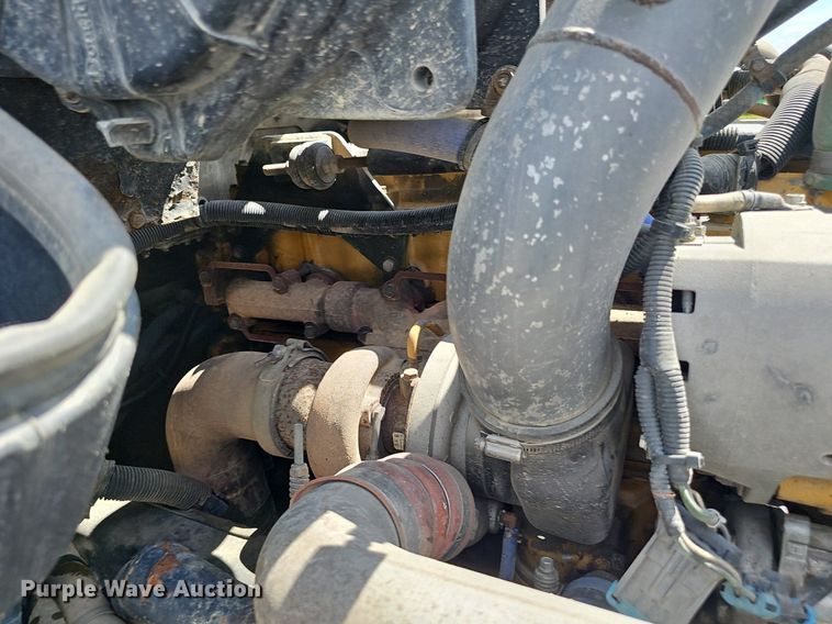 image for item DS4708 2000 Kenworth T300 utility / service truck