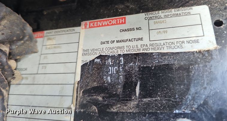 image for item DS4708 2000 Kenworth T300 utility / service truck