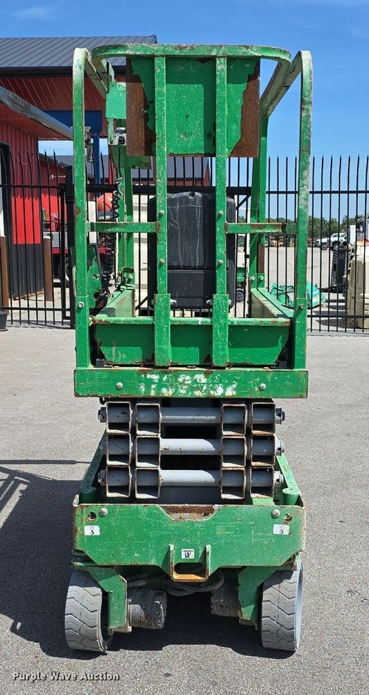 image for item DS4768 2015 Genie GS-1930 scissor lift