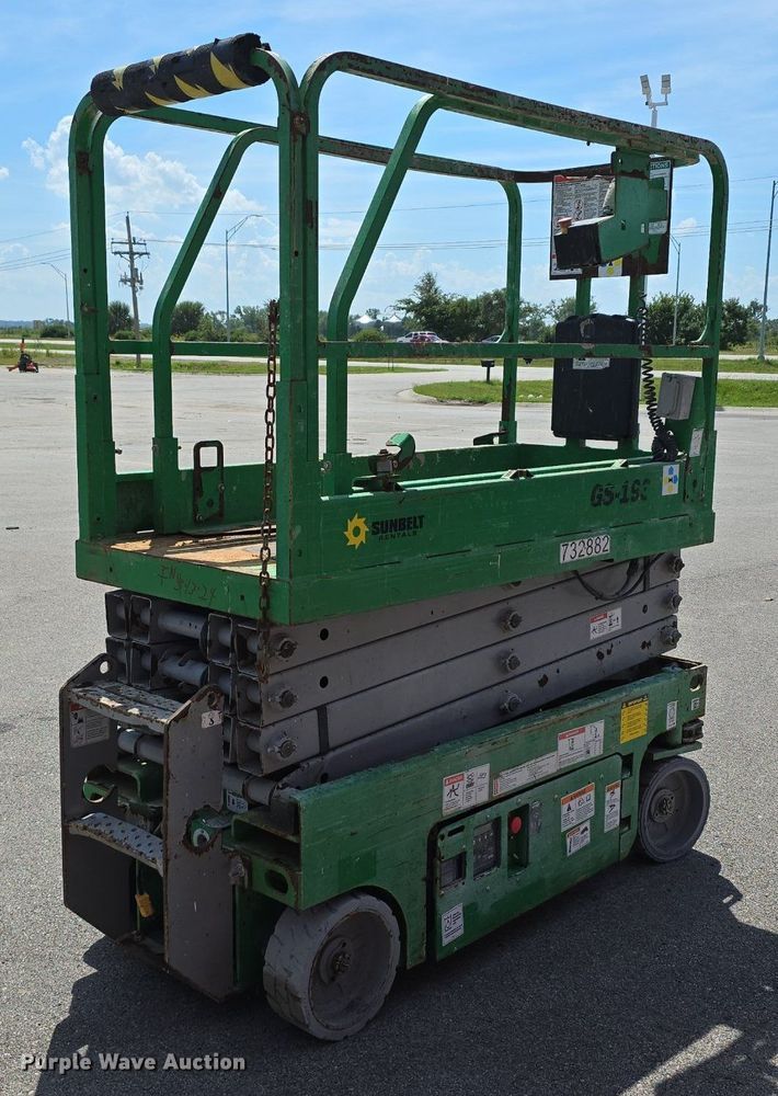 image for item DS4768 2015 Genie GS-1930 scissor lift