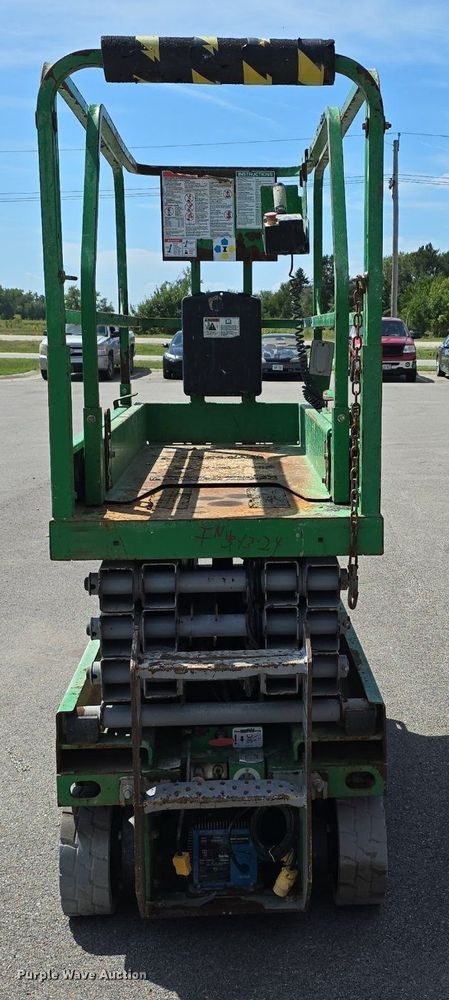 image for item DS4768 2015 Genie GS-1930 scissor lift