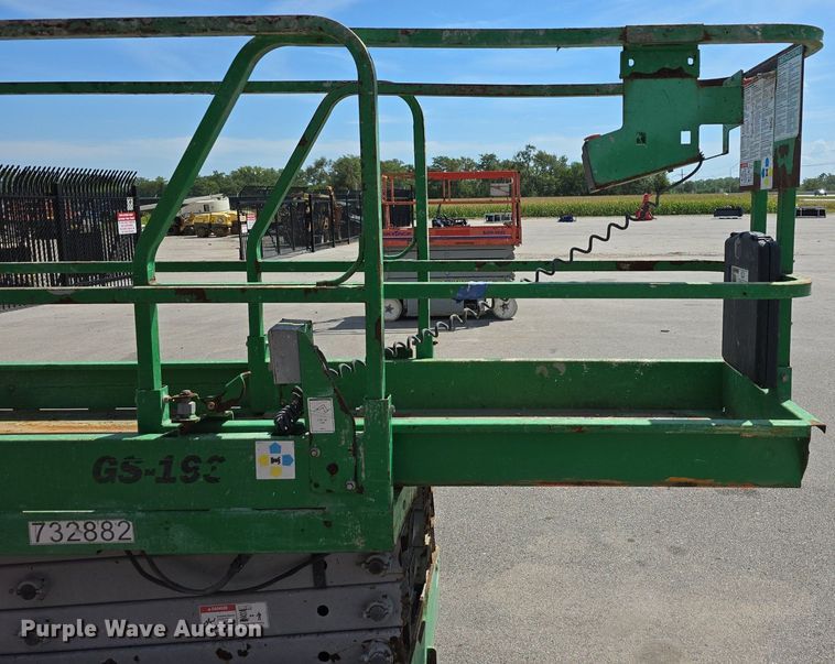 image for item DS4768 2015 Genie GS-1930 scissor lift