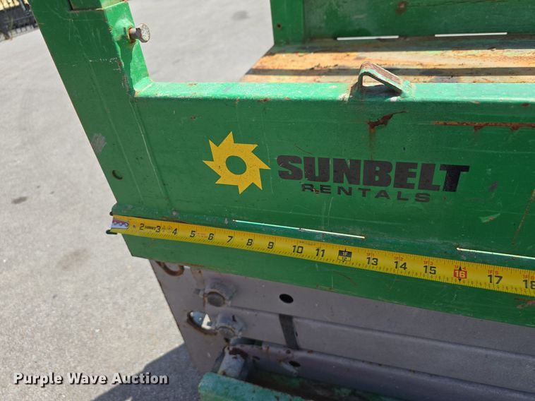 image for item DS4768 2015 Genie GS-1930 scissor lift