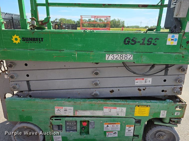 image for item DS4768 2015 Genie GS-1930 scissor lift