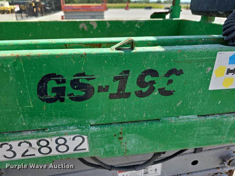 image for item DS4768 2015 Genie GS-1930 scissor lift