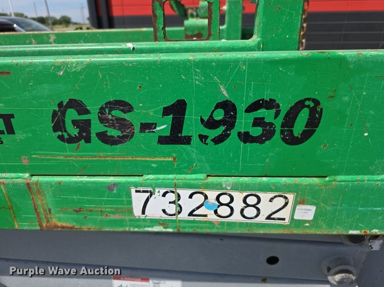 image for item DS4768 2015 Genie GS-1930 scissor lift