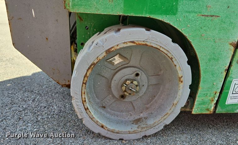 image for item DS4768 2015 Genie GS-1930 scissor lift