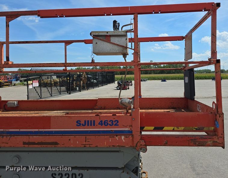image for item DS4769 2011 SkyJack SJIII-4632 scissor lift