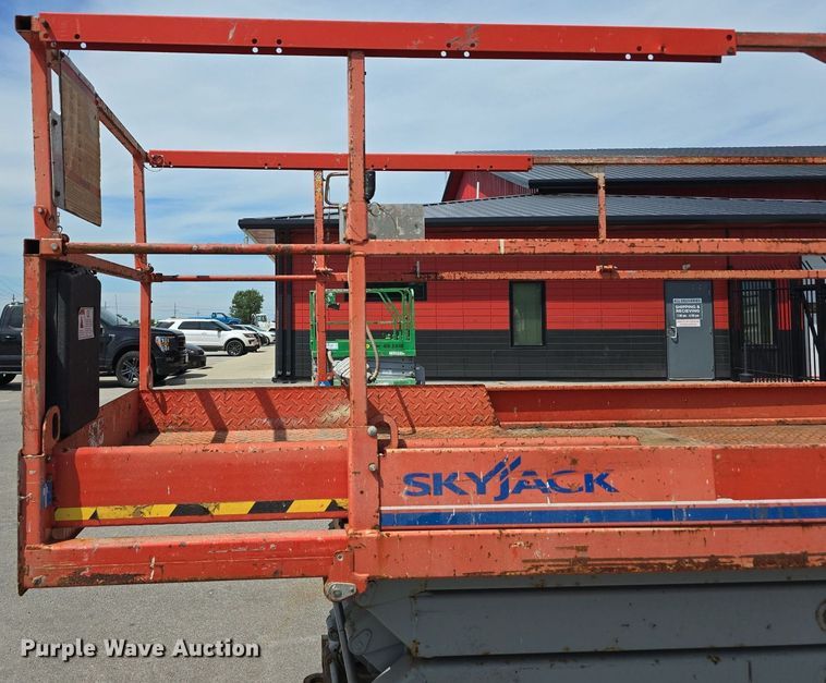 image for item DS4769 2011 SkyJack SJIII-4632 scissor lift