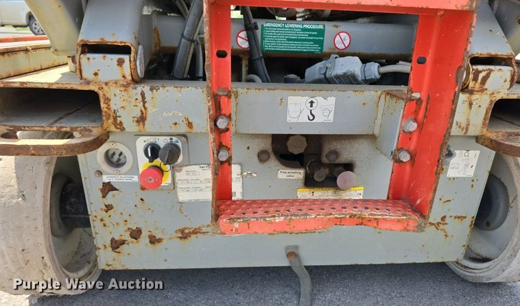 image for item DS4769 2011 SkyJack SJIII-4632 scissor lift