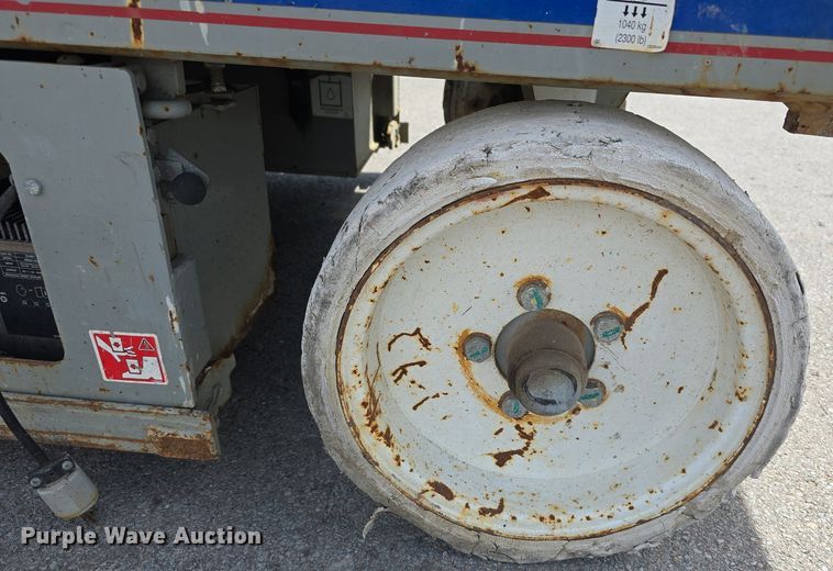 image for item DS4769 2011 SkyJack SJIII-4632 scissor lift