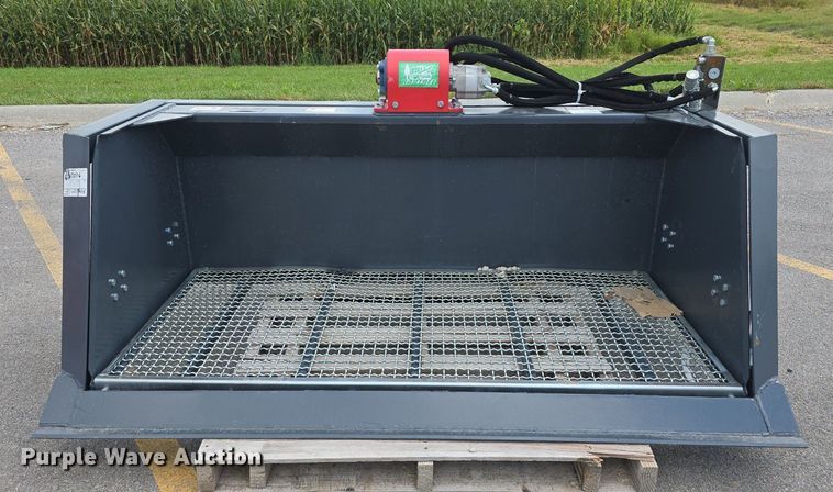 image for item DS4776 2024 Raytree RMVB72 skid steer vibrating bucket