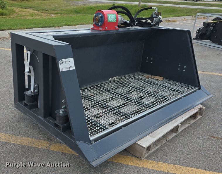 image for item DS4776 2024 Raytree RMVB72 skid steer vibrating bucket