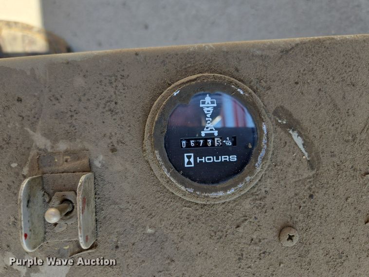 image for item DT7752 1999 Sky Jack SJIII-4626 scissor lift