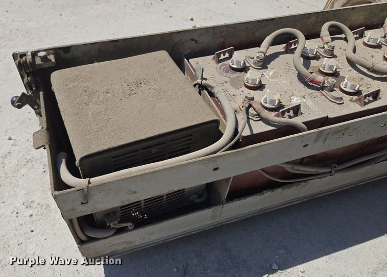 image for item DT7752 1999 Sky Jack SJIII-4626 scissor lift