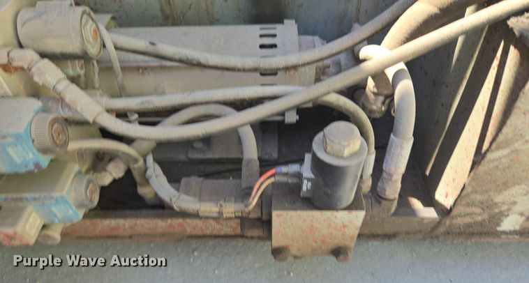 image for item DT7752 1999 Sky Jack SJIII-4626 scissor lift