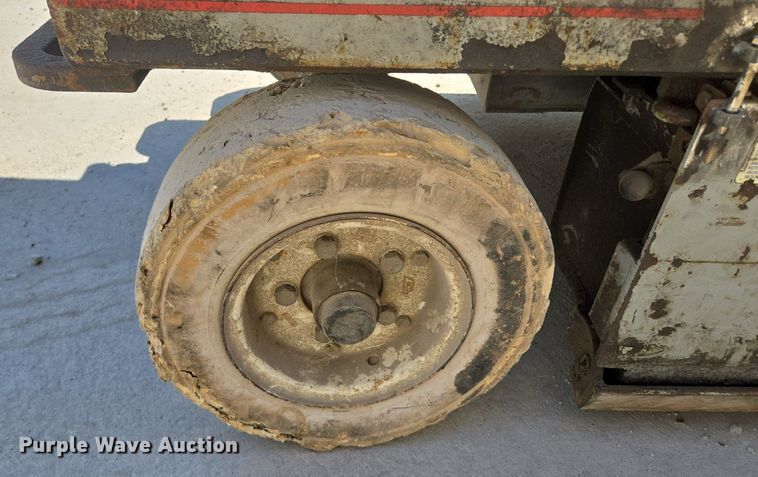 image for item DT7752 1999 Sky Jack SJIII-4626 scissor lift