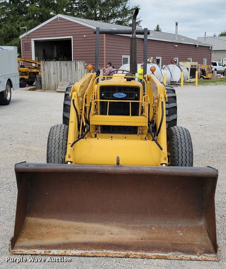 image for item DW2252 1987 Ford 345D landscape tractor