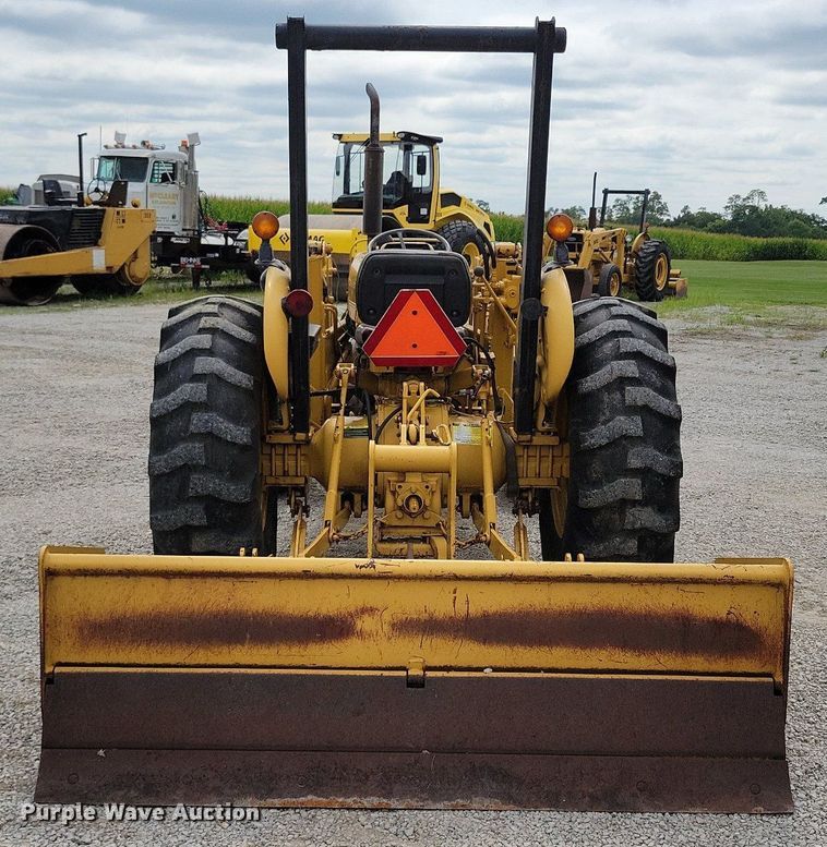 image for item DW2252 1987 Ford 345D landscape tractor