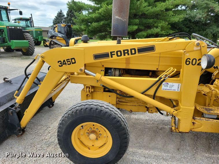 image for item DW2252 1987 Ford 345D landscape tractor