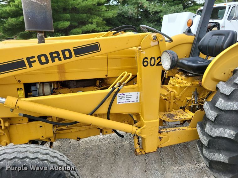 image for item DW2252 1987 Ford 345D landscape tractor