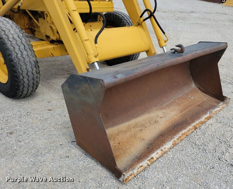 image for item DW2252 1987 Ford 345D landscape tractor