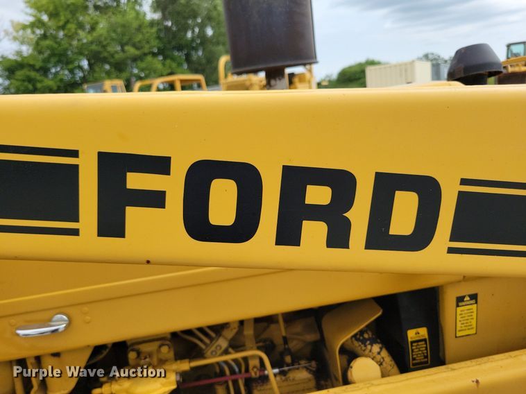 image for item DW2252 1987 Ford 345D landscape tractor