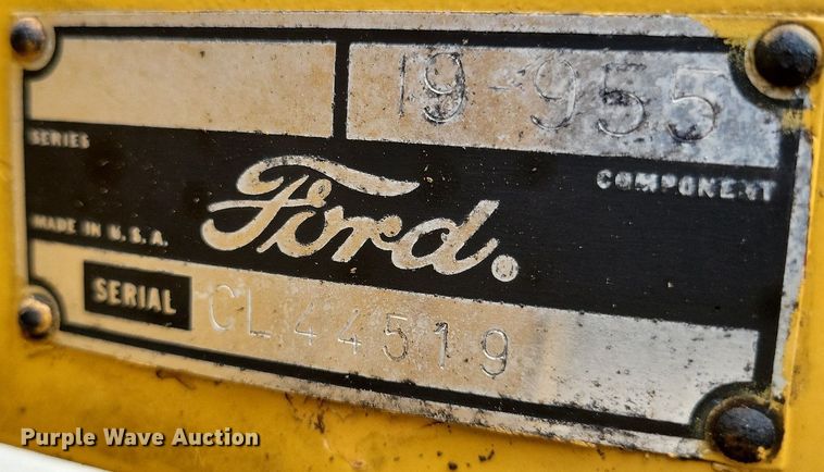 image for item DW2252 1987 Ford 345D landscape tractor
