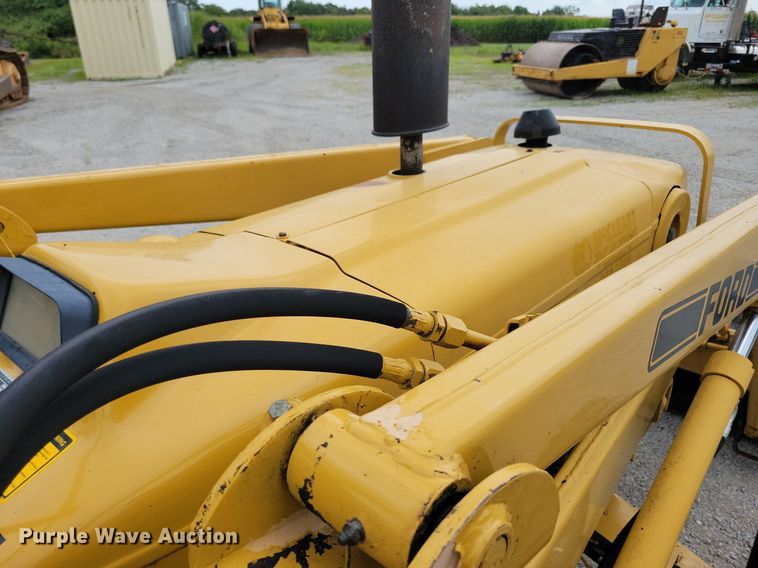 image for item DW2252 1987 Ford 345D landscape tractor